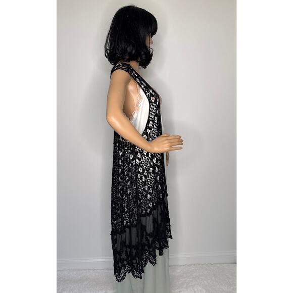 Crochet and lace sleeveless duster black origami by Vivien cardigan medium large - Picture 8 of 16